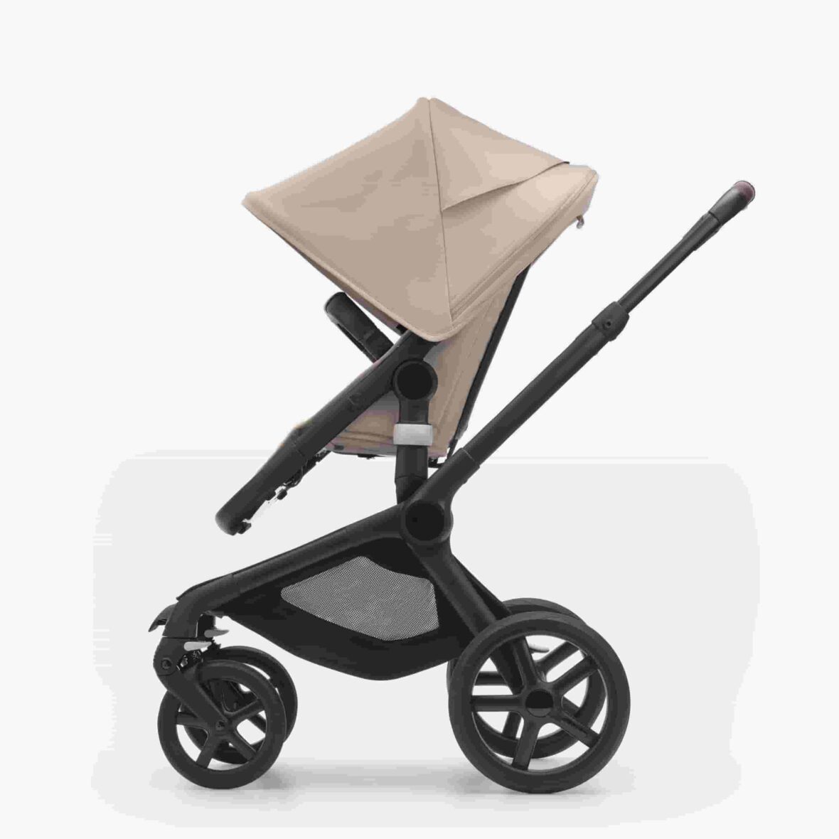 Bugaboo-Fox-5-bassinet-seat-stroller-black-chassis-desert-taupe-fabrics-desert-taupe-sun-canopy-x-PV007208-04 (1)